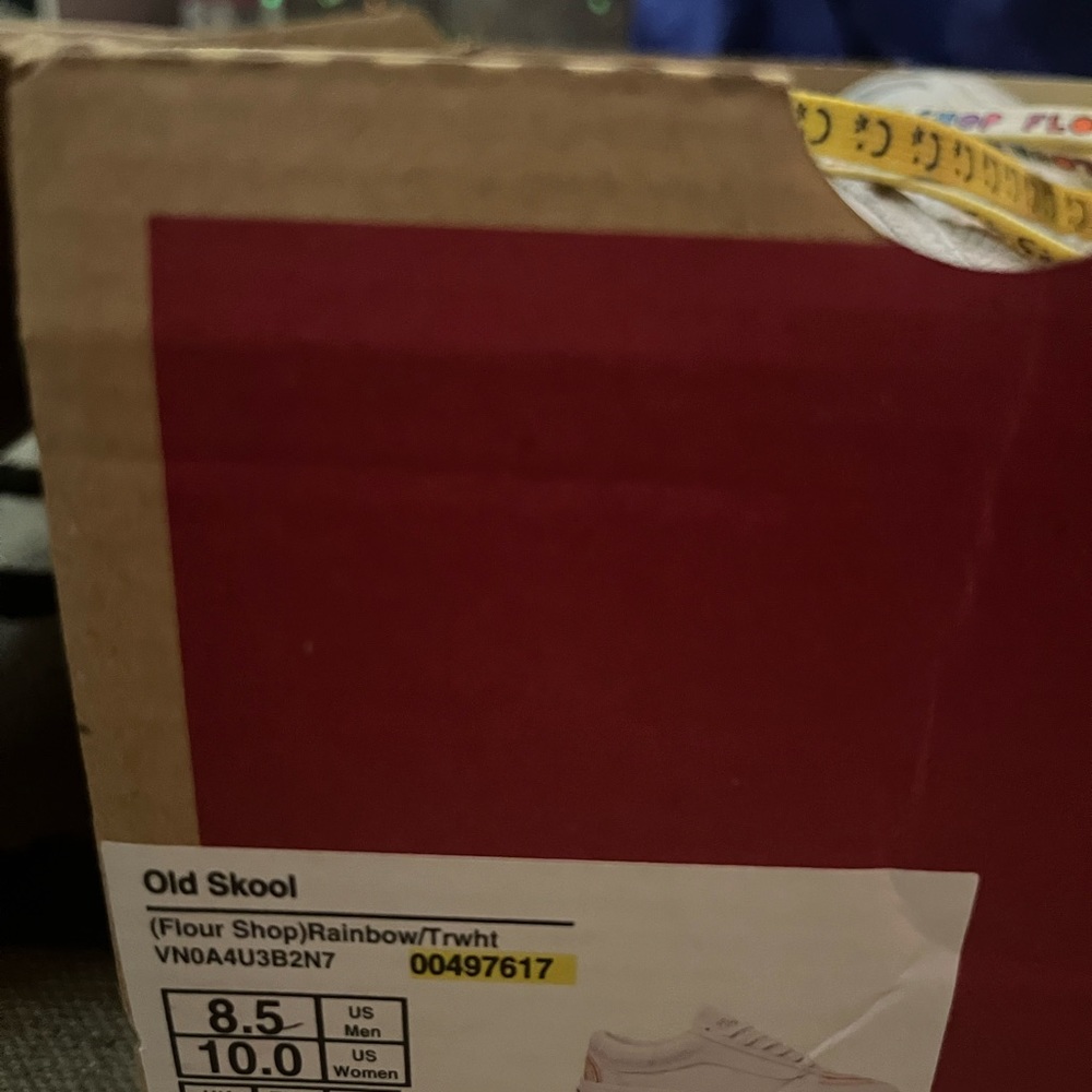 vans - Picture 2 of 3